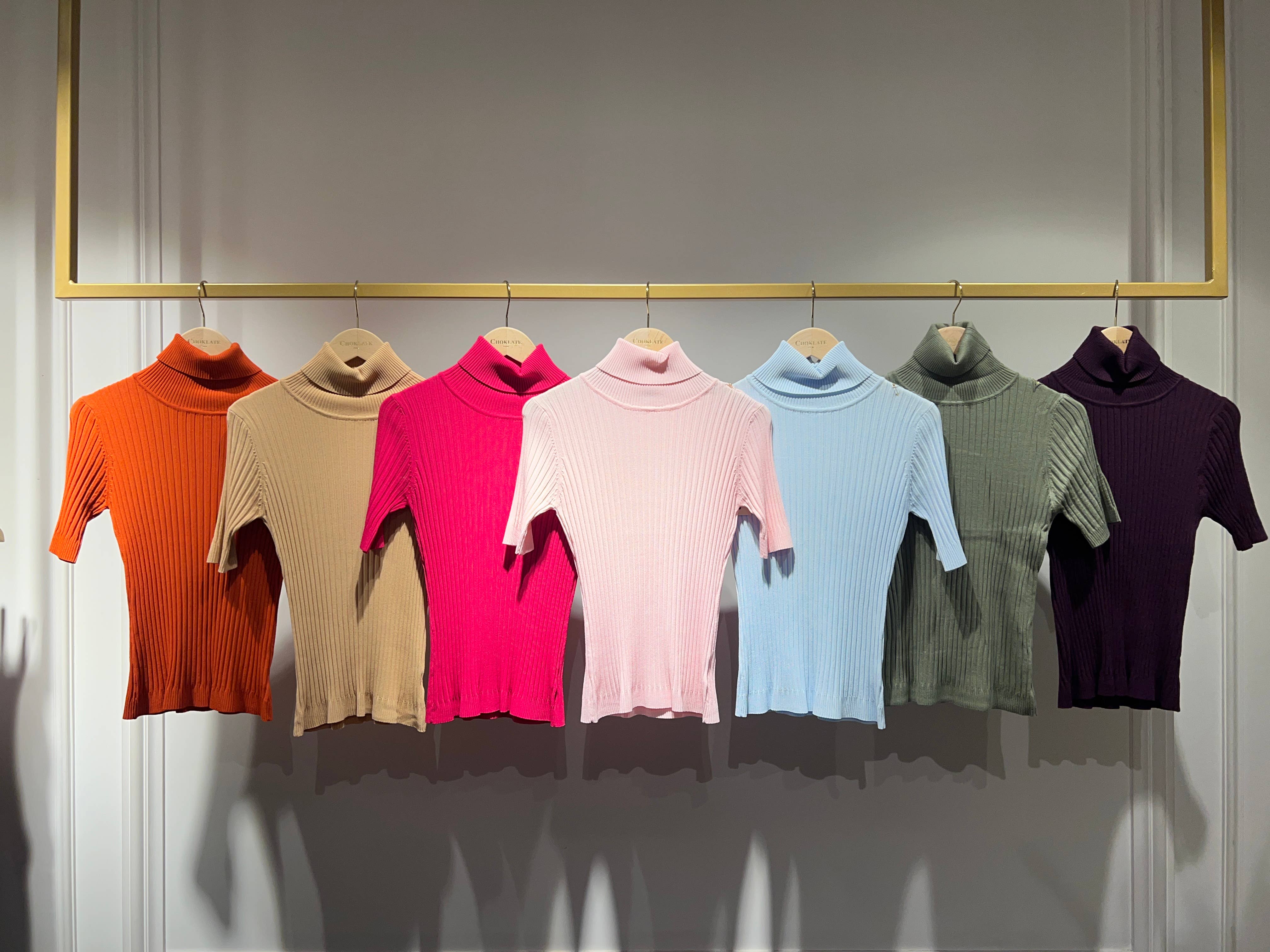 CHOKLATE PARIS – wholesale Stickad topp - Dam – Kortärmad polotröja i ribbstickning - 0512112