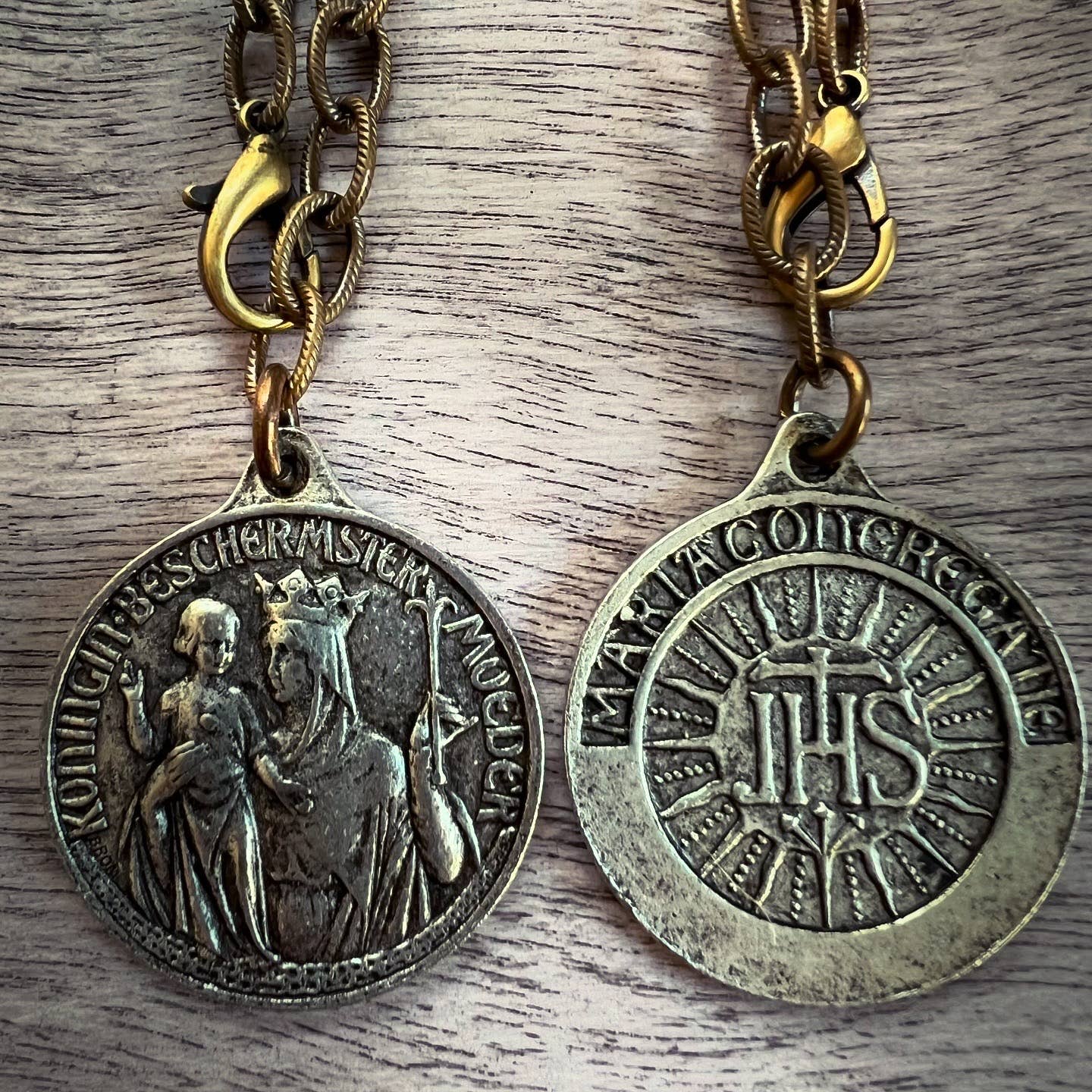 Chasing Cherubs - Wholesale Pendant/Charm Necklace - Maria1