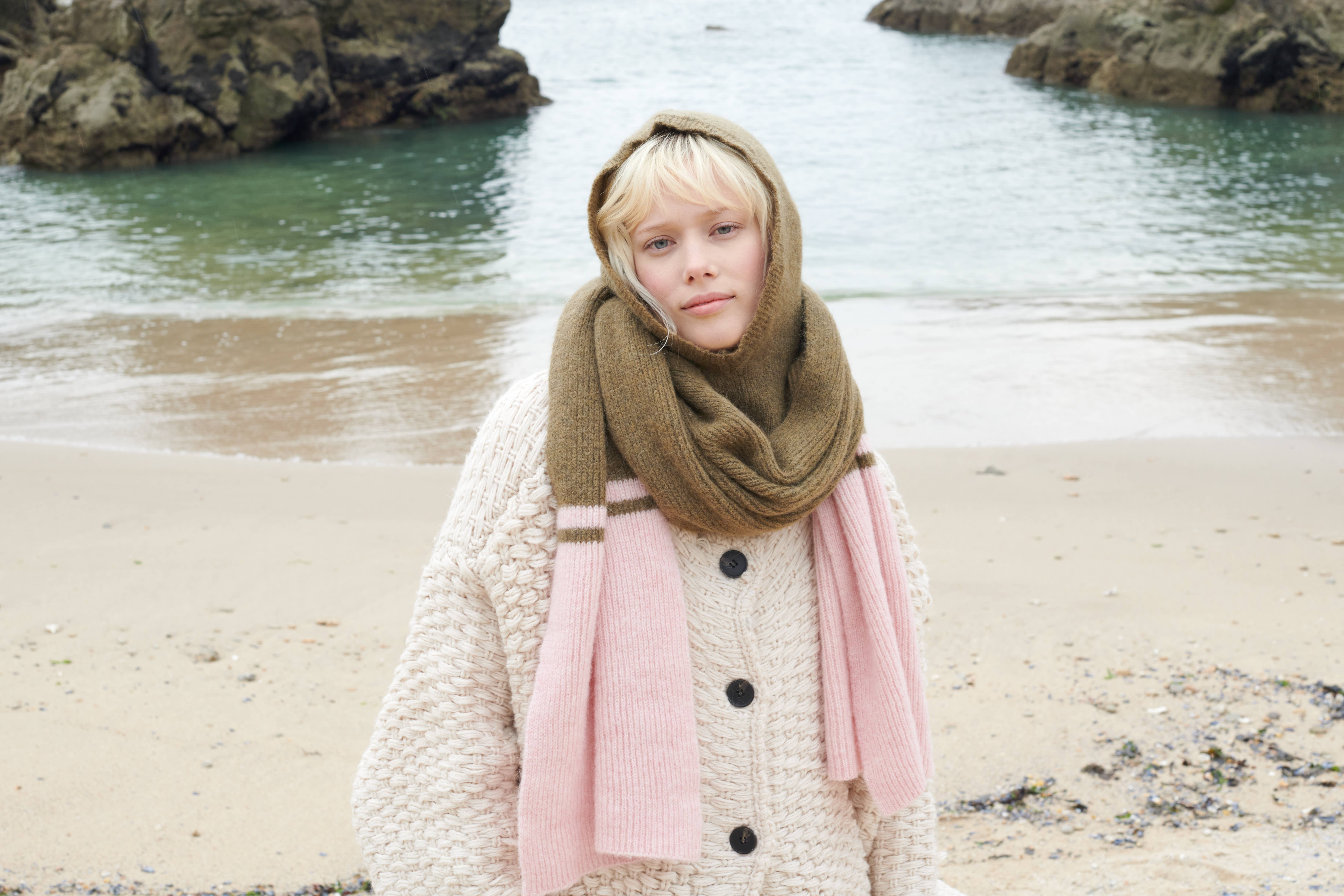 Maradji – wholesale Scarf – Women's – MAXI SCARF ALPACA WOOL FROST BABY PINK KHAKI6