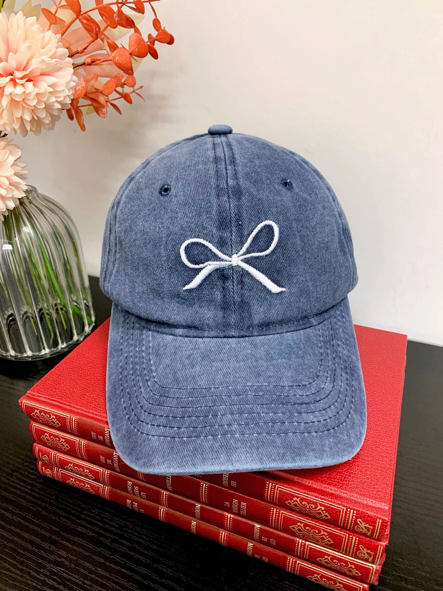 BYREN | ÉLINE L'ATELIER - Vente Casquette de baseball – femme - Casquette denim avec nœud brodé MJ062
