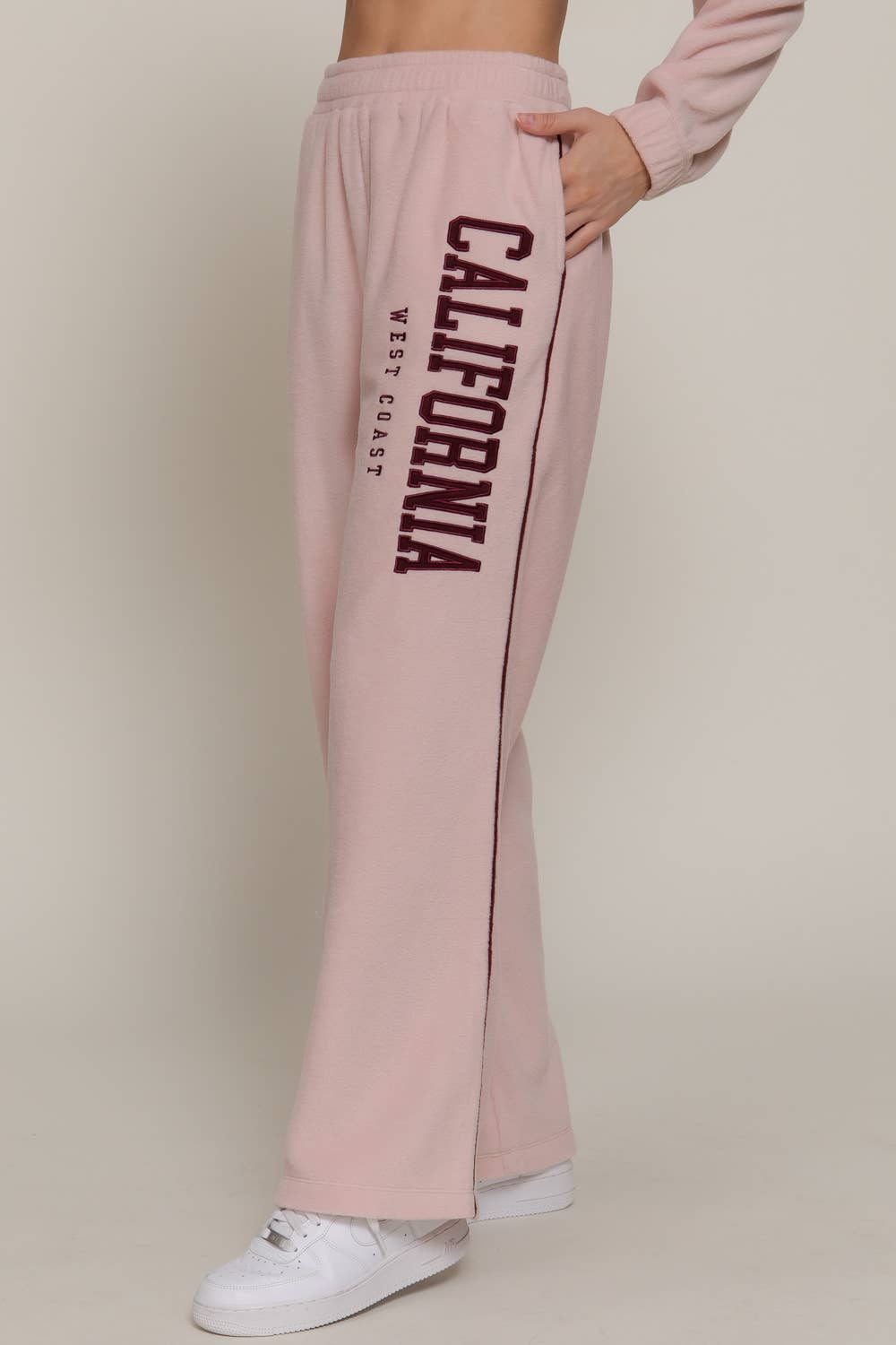 Active Basic | Active USA – calças de treino - Mulher por atacado – Calças de Fato de Treino com Detalhe de Vivo e Bordado de Perna Larga18