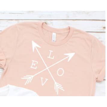 Kærlighed med pile Tee for engroshandel hos Peach Closet