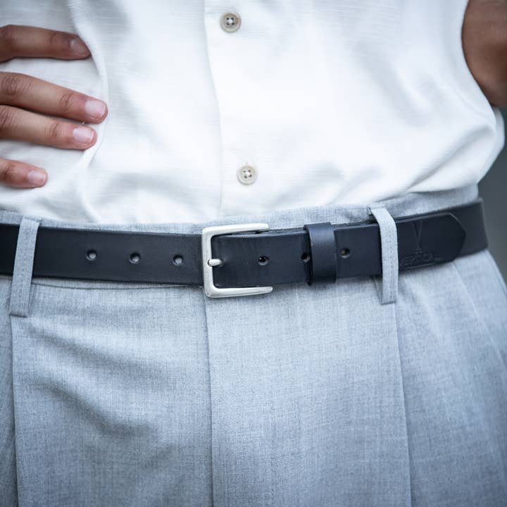 VERTICAL L'ACCESSOIRE – Engroshandel Bælte - Unisex – Ægte læderbælte med udskiftelig sort spænde3