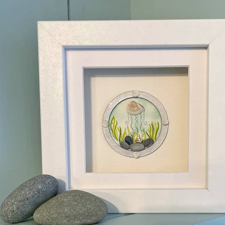 Attraverso l'oblò (PICCOLO) per la vendita all'ingrosso da parte di Pip Carlton-Barnes - The Old Forge Studio