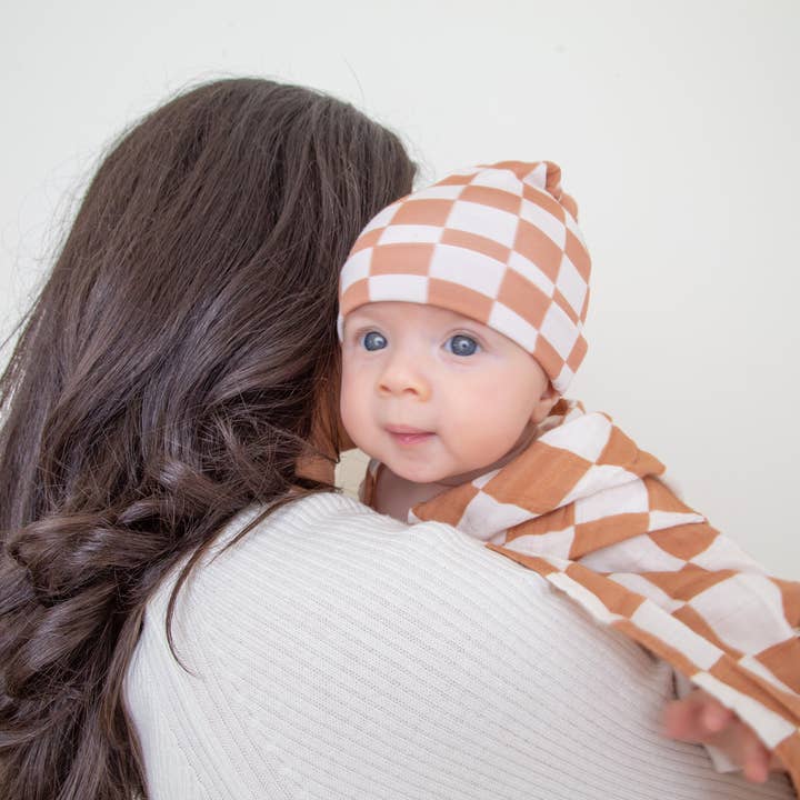 Miaoberry - Wholesale Swaddle Set - Baby - Organic Muslin Swaddle Set with Matching Beanie and Bow, Checkered Latte2