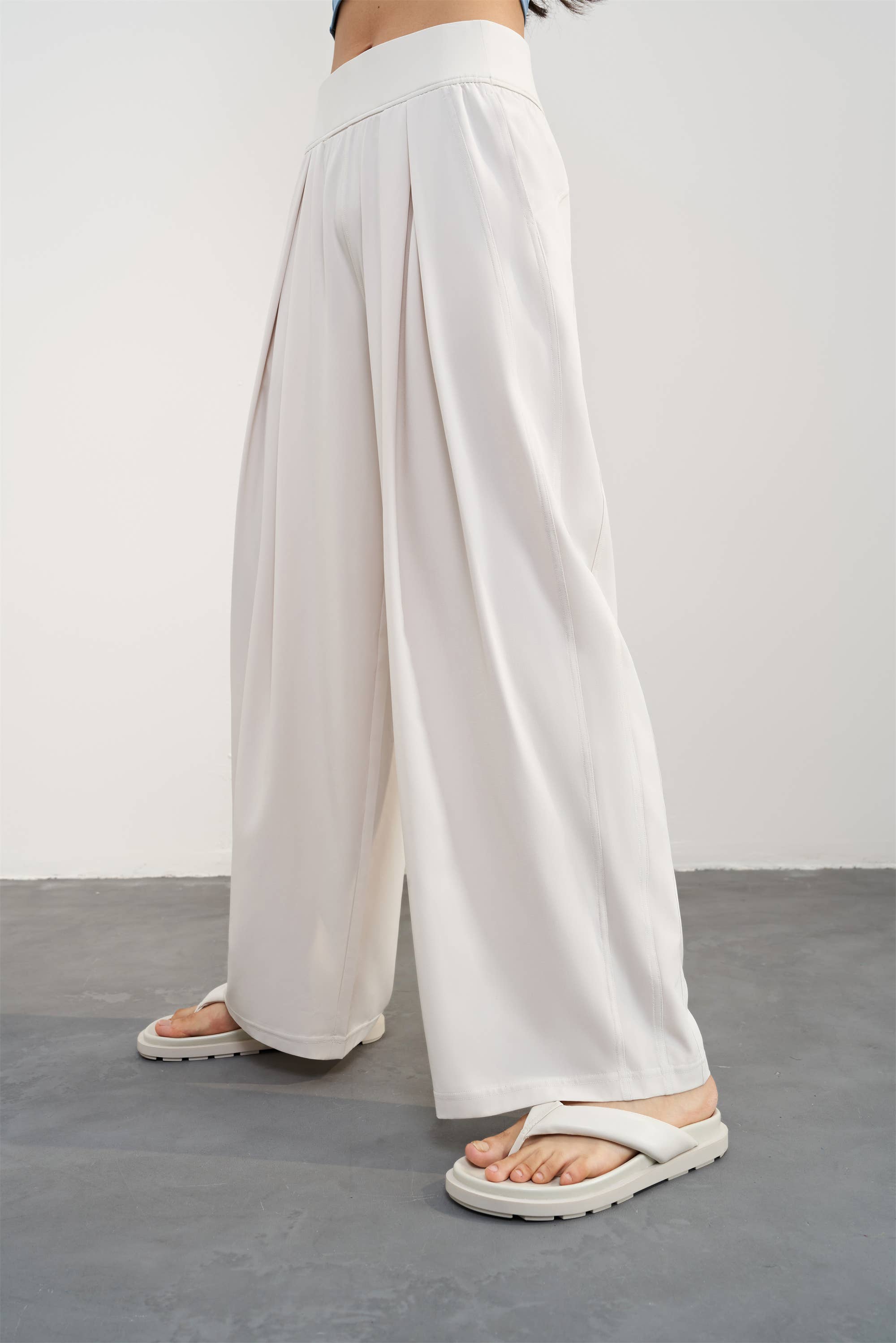 91thelabel – Großhandel Hose – Damen – Blise Airlight High Waist Loose Fit Yogahose