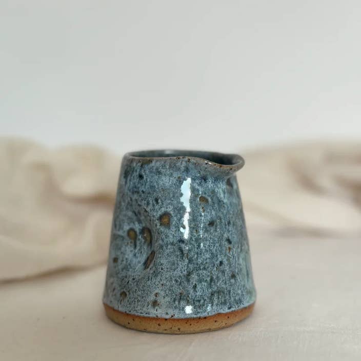 Frankie Ceramics – wholesale Jug – Mini Pinch Jugs 3