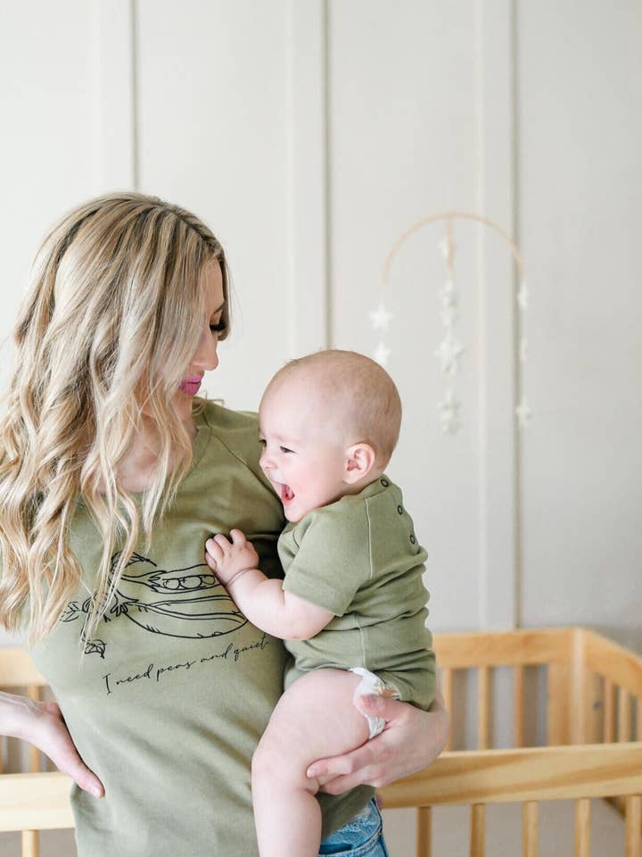 L'ovedbaby - Wholesale Screen printed t-shirt – Women′s - Sage Peas | Women's Organic Raglan T-Shirt2