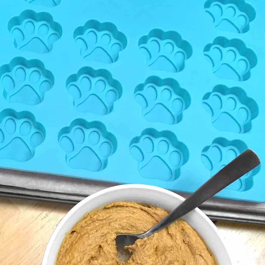 R&M International - Wholesale Chocolate/Candy Mold - Paw Print Pet Treat Silicone Mold1