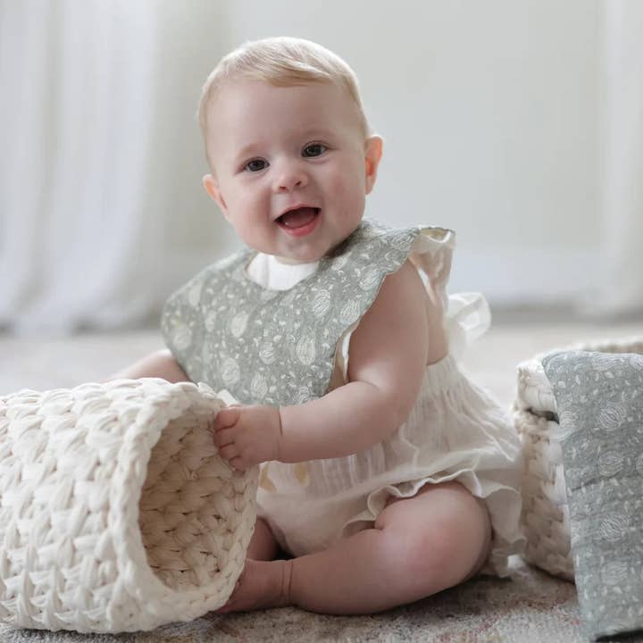 Set di bavaglini morbidi a doppia faccia per bambini: confezione da 5 assorbenti, comfort elegante per la vendita all'ingrosso da parte di Cherubin Chic