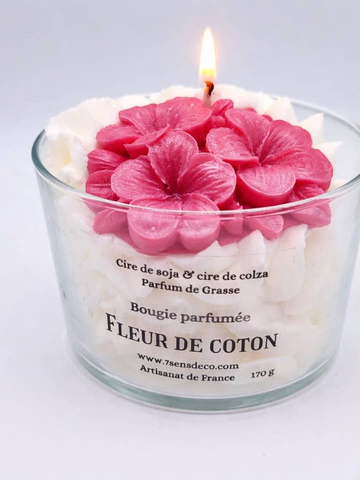 Handmade candle box Valentine's Day scent of your choice for wholesale by 7 ème Sens