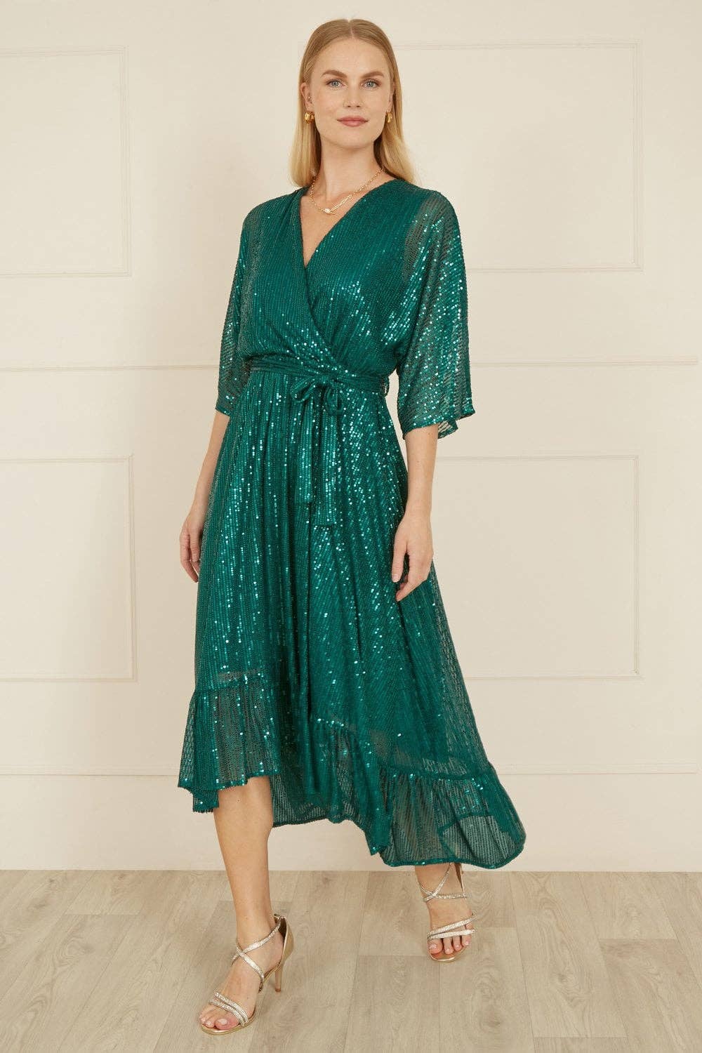 Vert Robe portefeuille midi kimono à sequins verts Yumi en vente sur Faire6