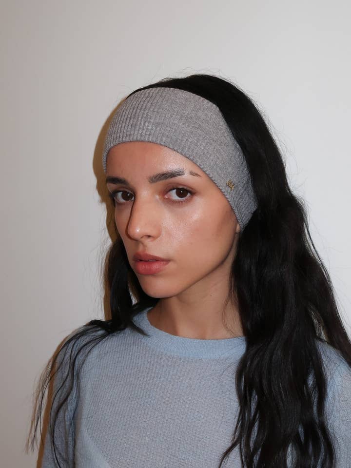 De zachte geribbelde hoofdband in steen voor wholesale door Arc + Bow