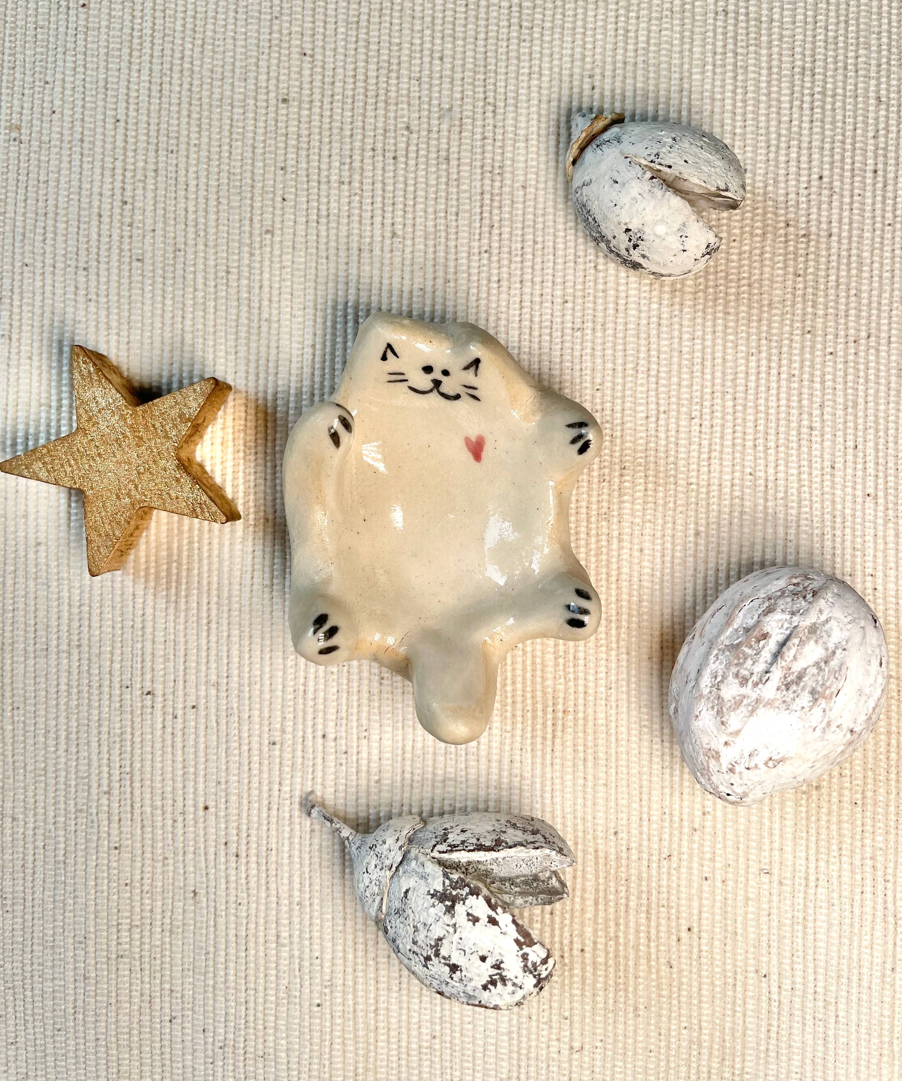 Dariia Dziuba - Wholesale Jewelry Dish - Handmade ceramic cat ring dish2