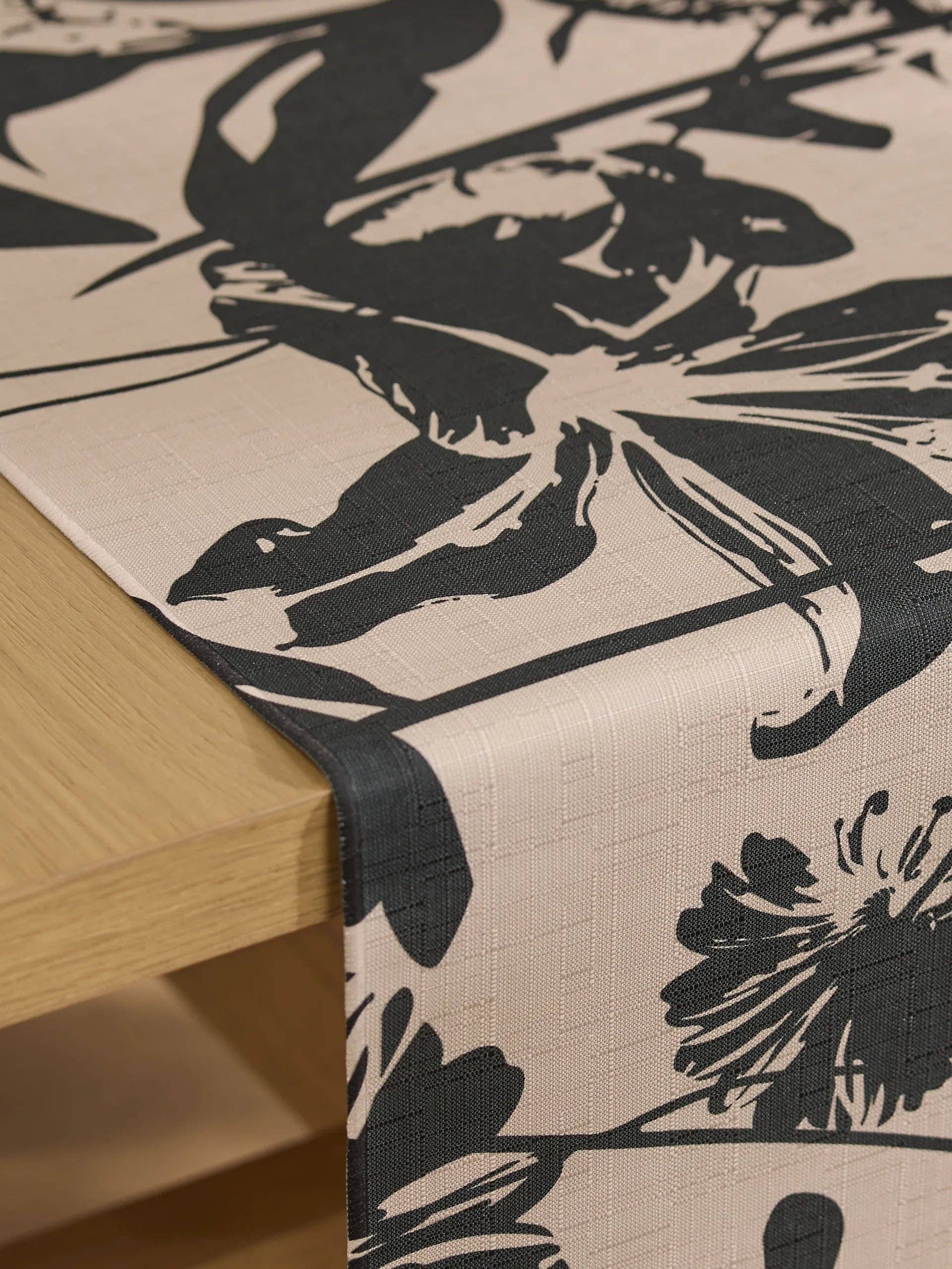 Geometry - Wholesale Table Runner - Inverted Floral Table Runner1