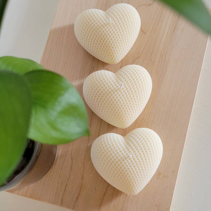 Pack of 3 Heart Candles | Soy Candle | Minimal Candles for wholesale by Illume Candle Studio