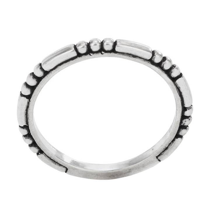 Bague Three's A Crowd en argent sterling pour la vente par Tiger Mountain Jewelry