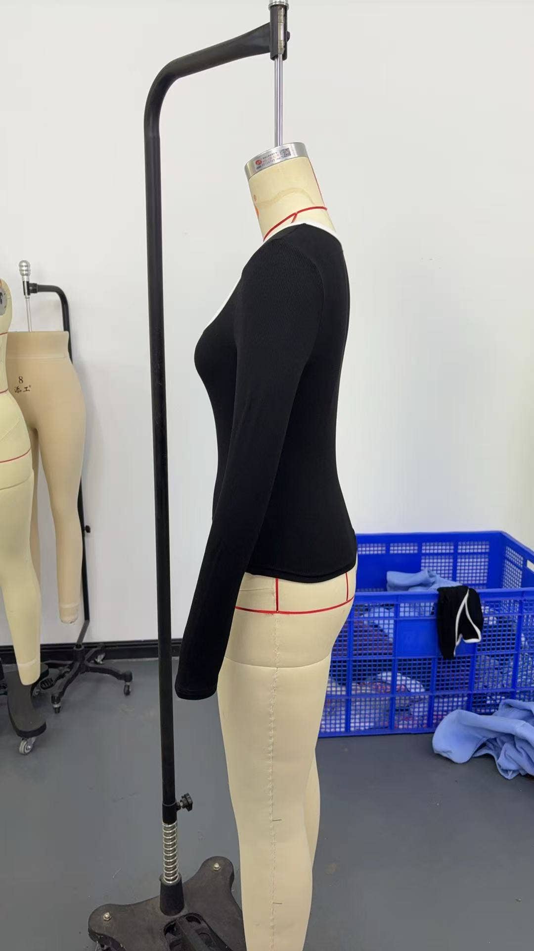 Hope & Sunshine - Vente Haut en maille – femme - Blouse à encolure carrée à blocs de couleur1