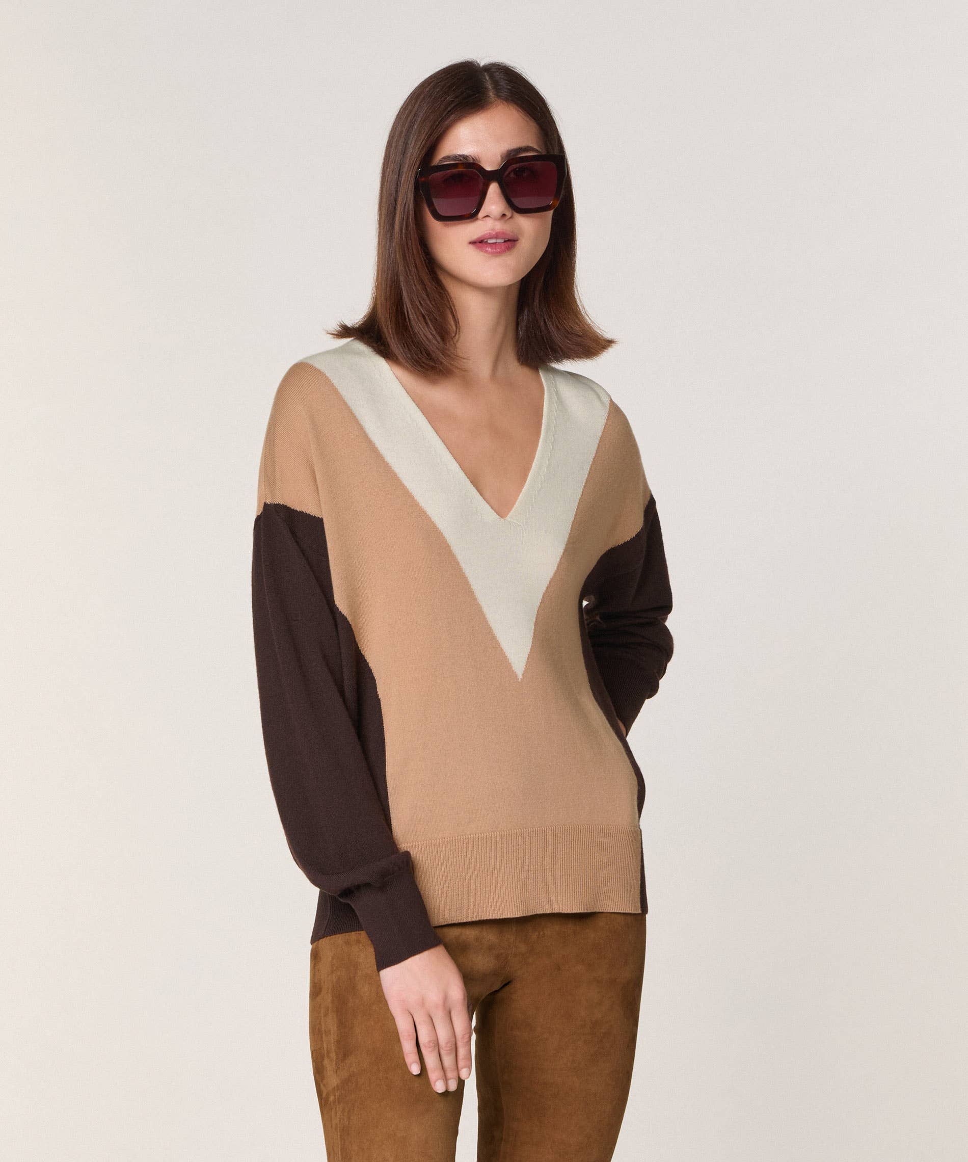 coffee brown Merino wool intarsia sweater for wholesale on Faire1