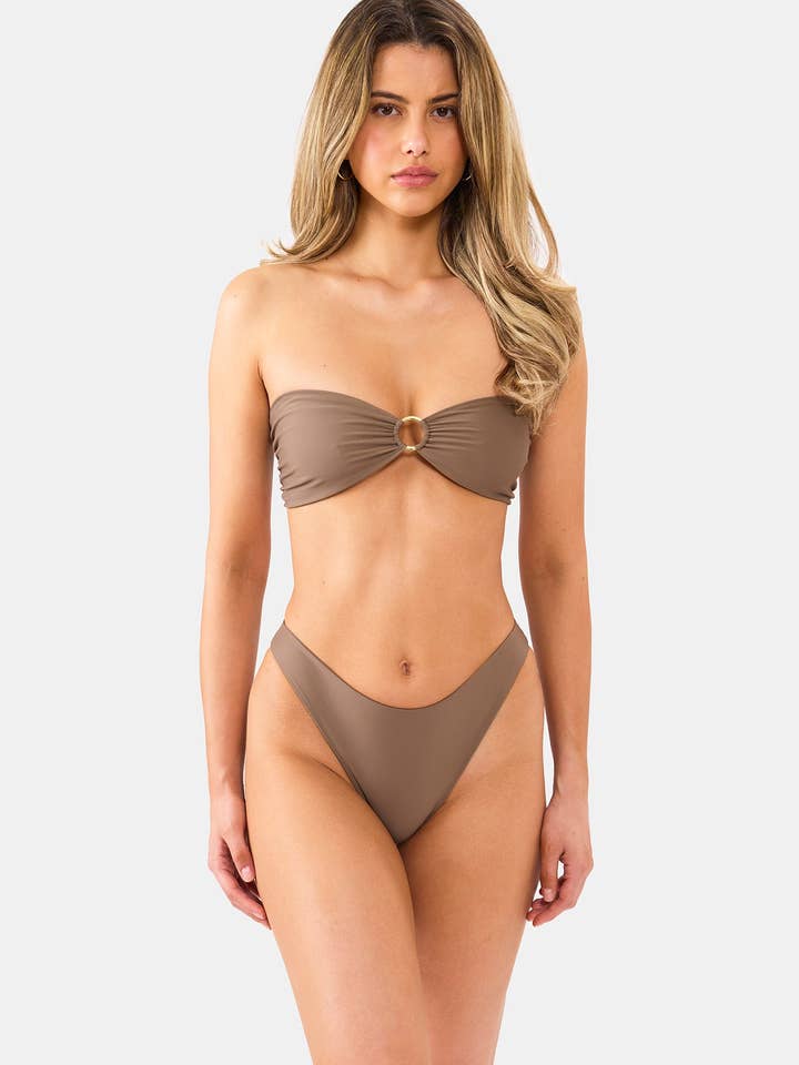 Truffle Isla Top Bandeau Nyud Zwemkleding met Gouden Hardware en Striksluiting Achter voor wholesale door Nyud Swim