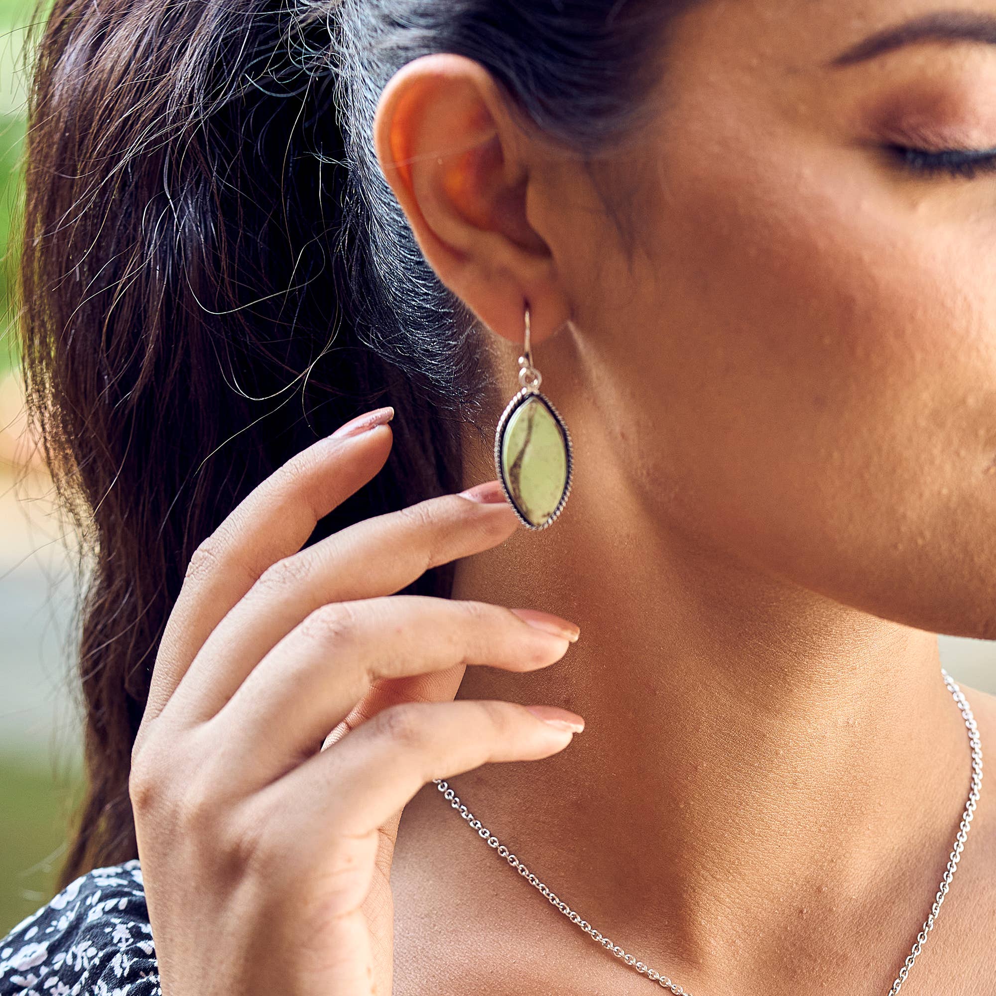 Anju Jewelry - Venta al por mayor Pendientes colgantes - Pendientes de Piedra Semipreciosa Hechos a Mano - Crisoprasa Limón3