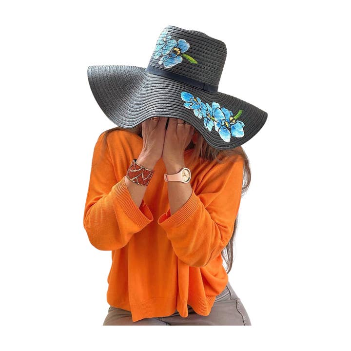 Gorro de verano «Orquídeas azules» para mujer pintado a mano para venta al por mayor de Elles et No.