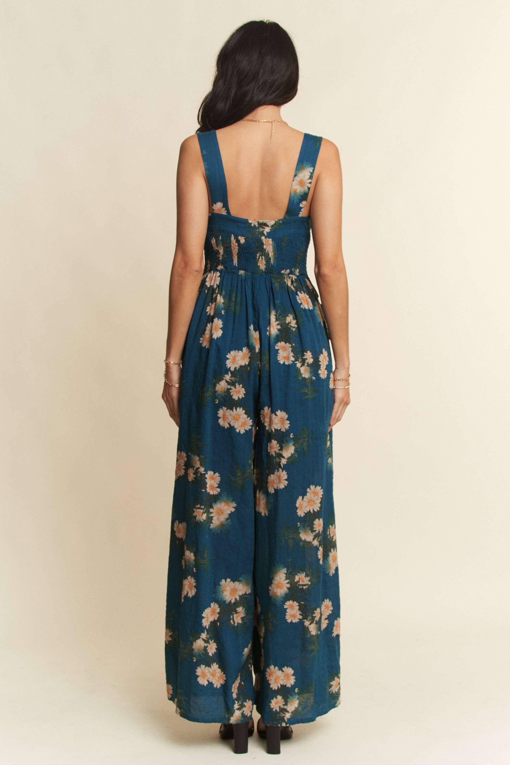 Davi & Dani - Vendita all'ingrosso Tuta intera - Donna - TUTA A STAMPA FLOREALE CON SCOLLO QUADRATO E VOLANT17