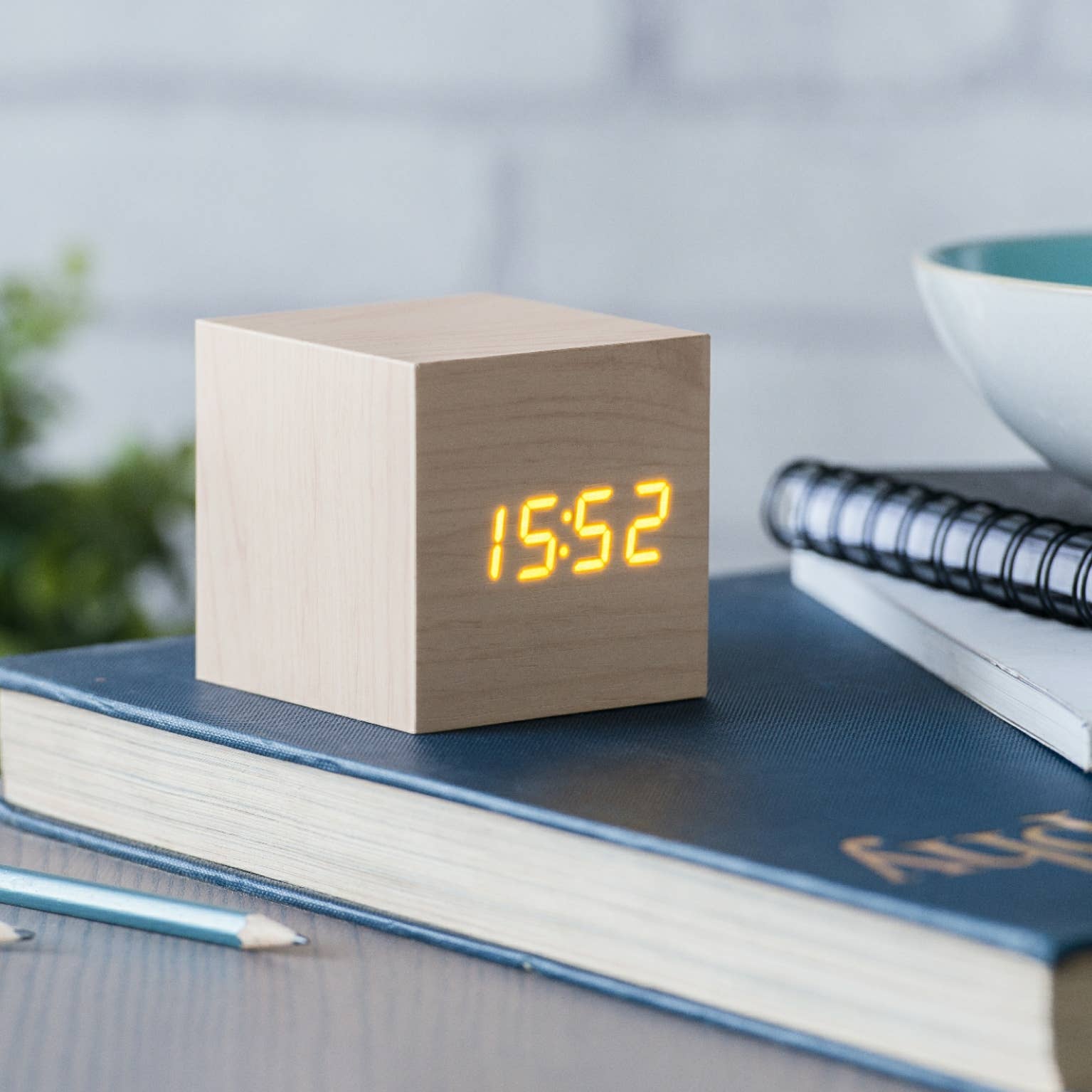 Gingko Design - Vendita all'ingrosso Sveglia - Orologio a cubo con attivazione a schiocchi26