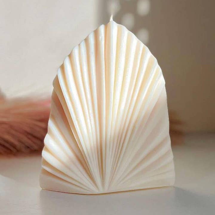 Grande bougie en forme de palmier | Bougies pliées en éventail | Feuille de palmier pour la vente par Eli and Things