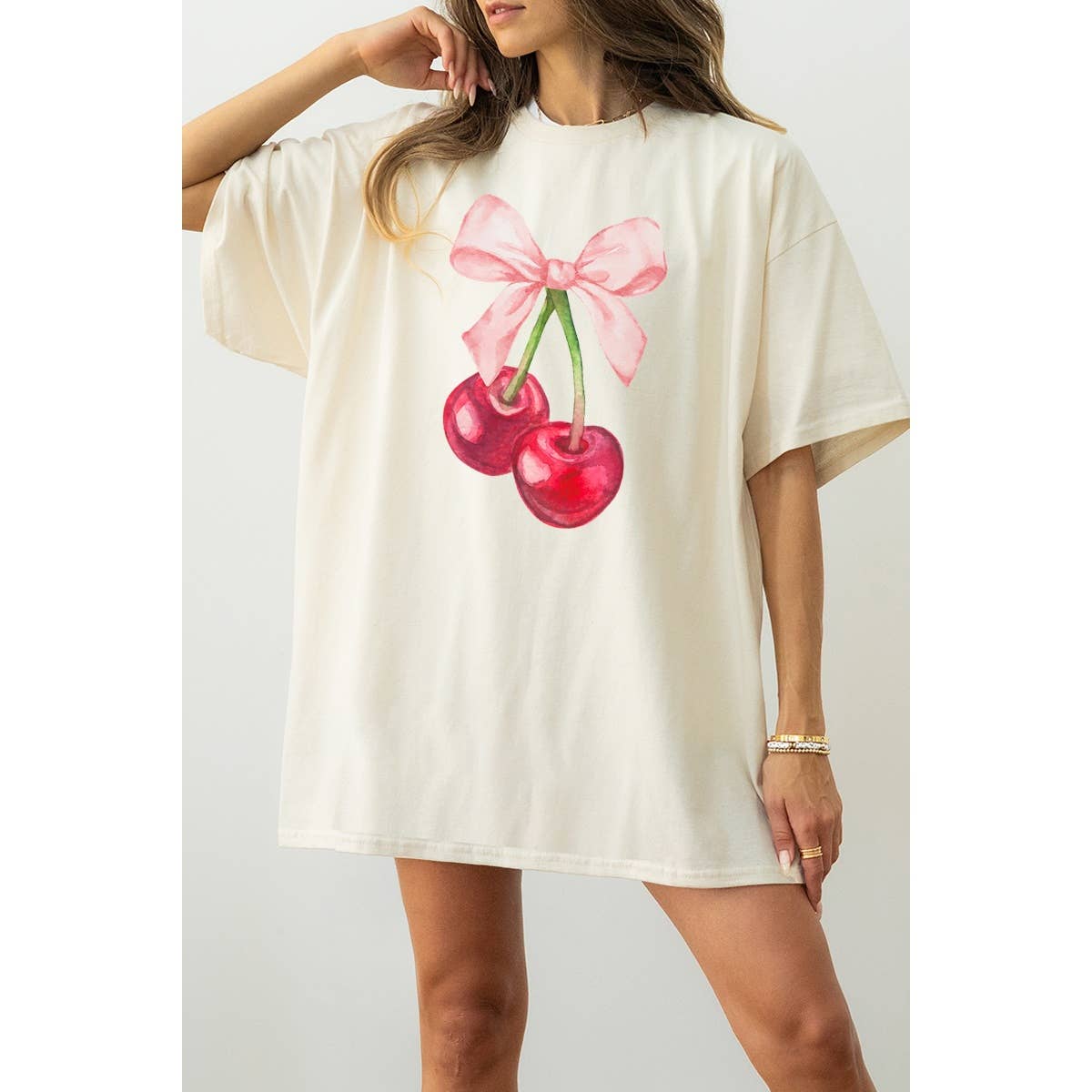 Illustrated Society – Engroshandel Tunika - Dame – Cherry Ribbon vintage oversized t-shirt med grafisk tryk0