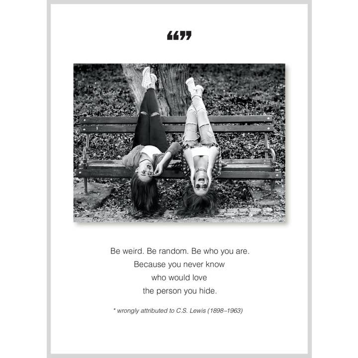 The Borealis Press Inc - Vendita all'ingrosso Biglietti di auguri generici - Sii strano. Sii casuale. Biglietto di auguri per tutte le occasioni.