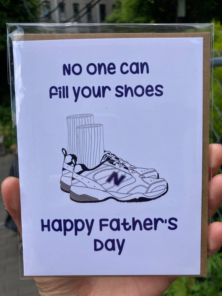 Carte drôle de baskets pour la fête des pères pour la vente par Jenn L Design