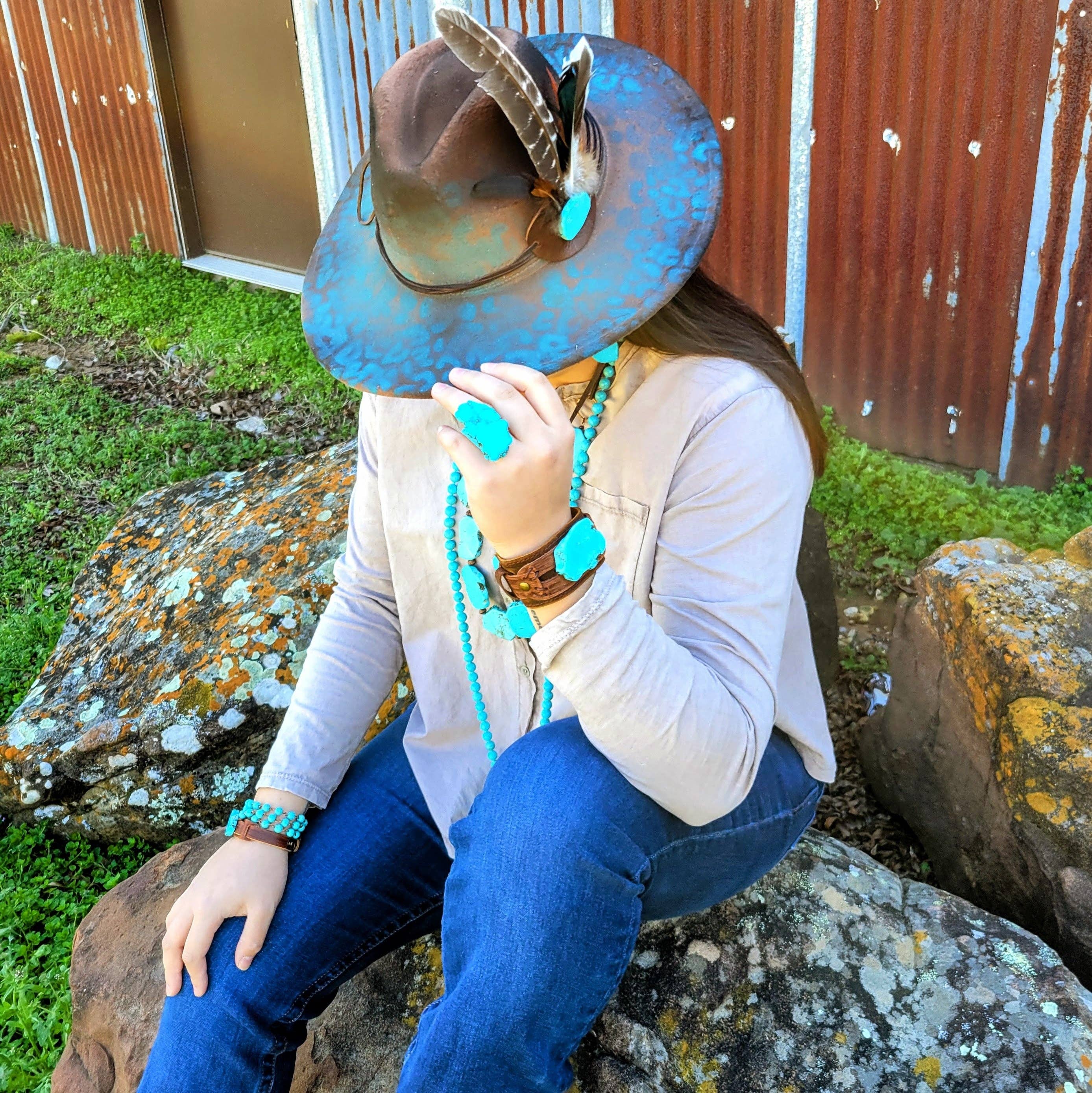 The Jewelry Junkie - Wholesale Beaded Bracelet - Turquoise Triple Strand Bracelet 804j2