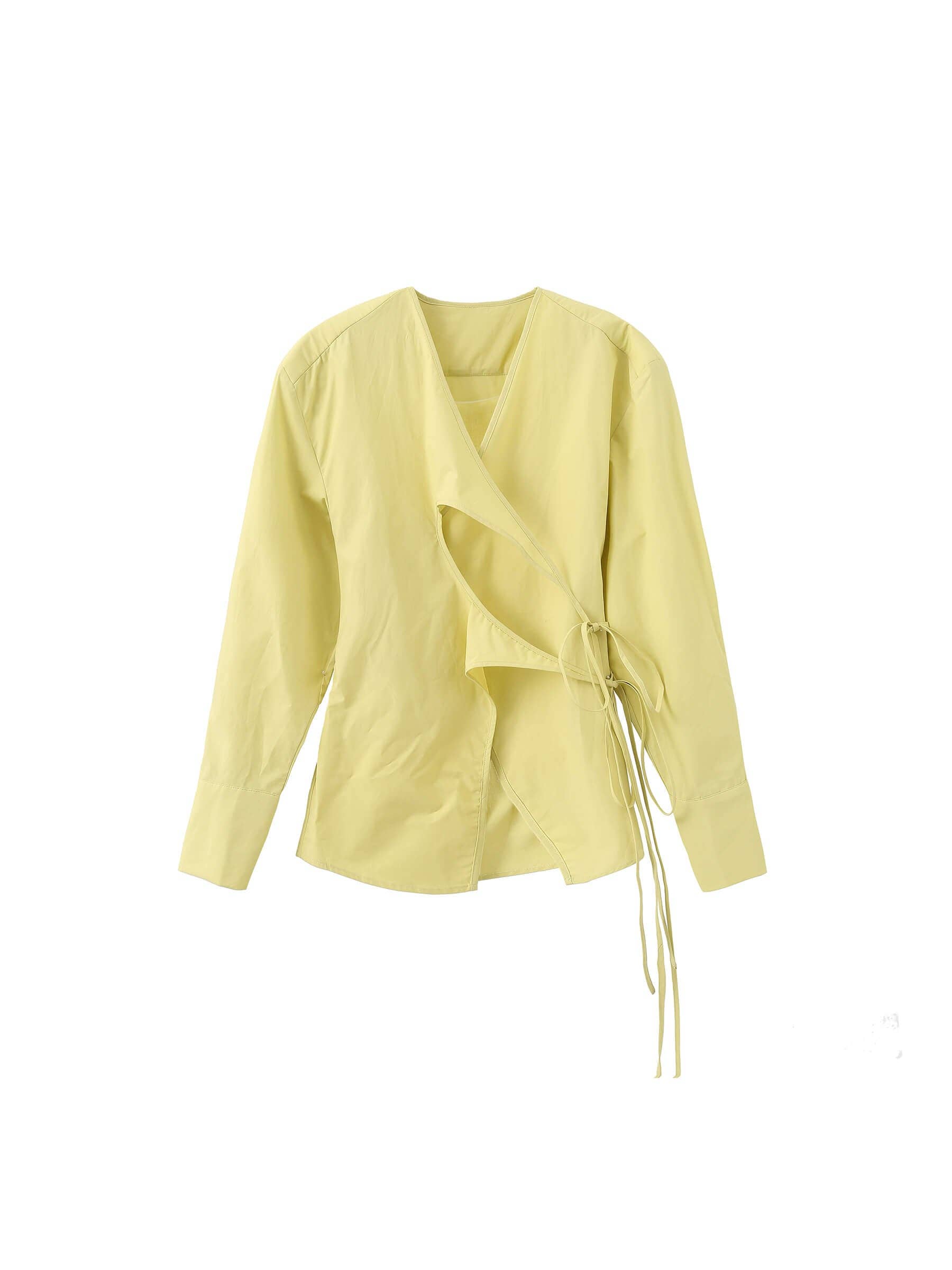 CUBIC – wholesale Blus - Dam – Ljus blus med v-ringning och korslagda lager2