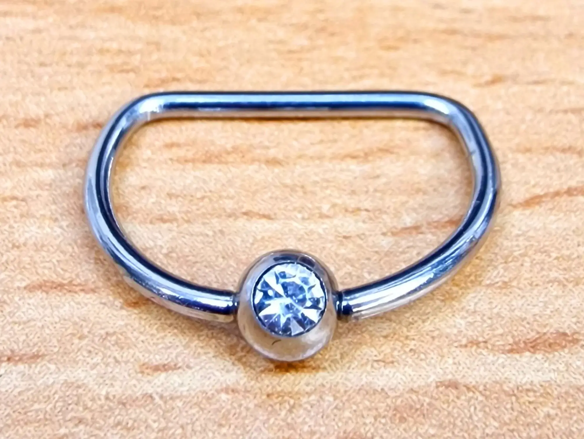 Bodytrend - Wholesale Nipple Ring - D-RING NIPPLE PIERCING JEWELRY WITH DIMPLE GEMBALL -  316L10