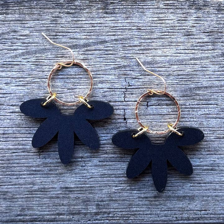 Be Like Missy - Wholesale Dangle Earrings - Stella Flowers - Matte Black - Acrylic Earrings0
