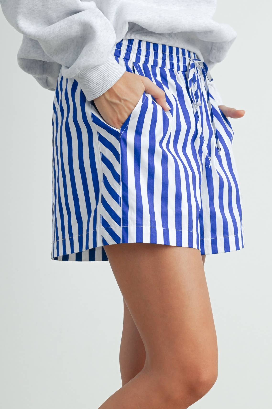 BUTTERMELON - Vendita all'ingrosso Pantaloncini - Donna - Shorts boxer a righe con tasche e coulisse - BMP753417