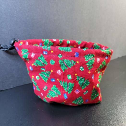 Trees and Presents Dicebag for wholesale by Mizorey Ren