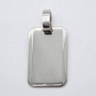 Étiquette de nom personnalisable en rhodium pour la vente par MIA Jewelry