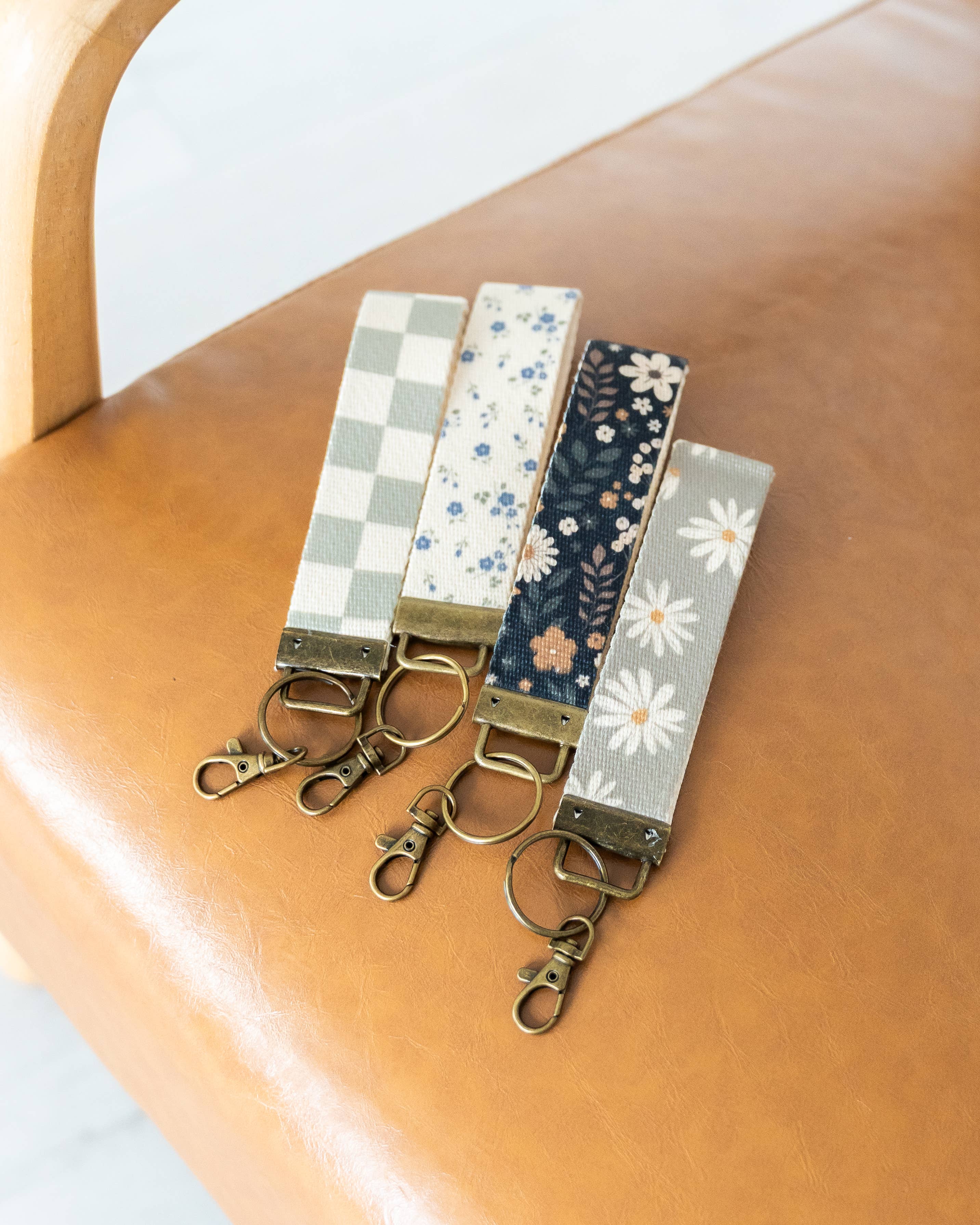 Frederick Family Co. – wholesale Snodd - Unisex – Nyckelband i canvas för handled, nyckelarmband16