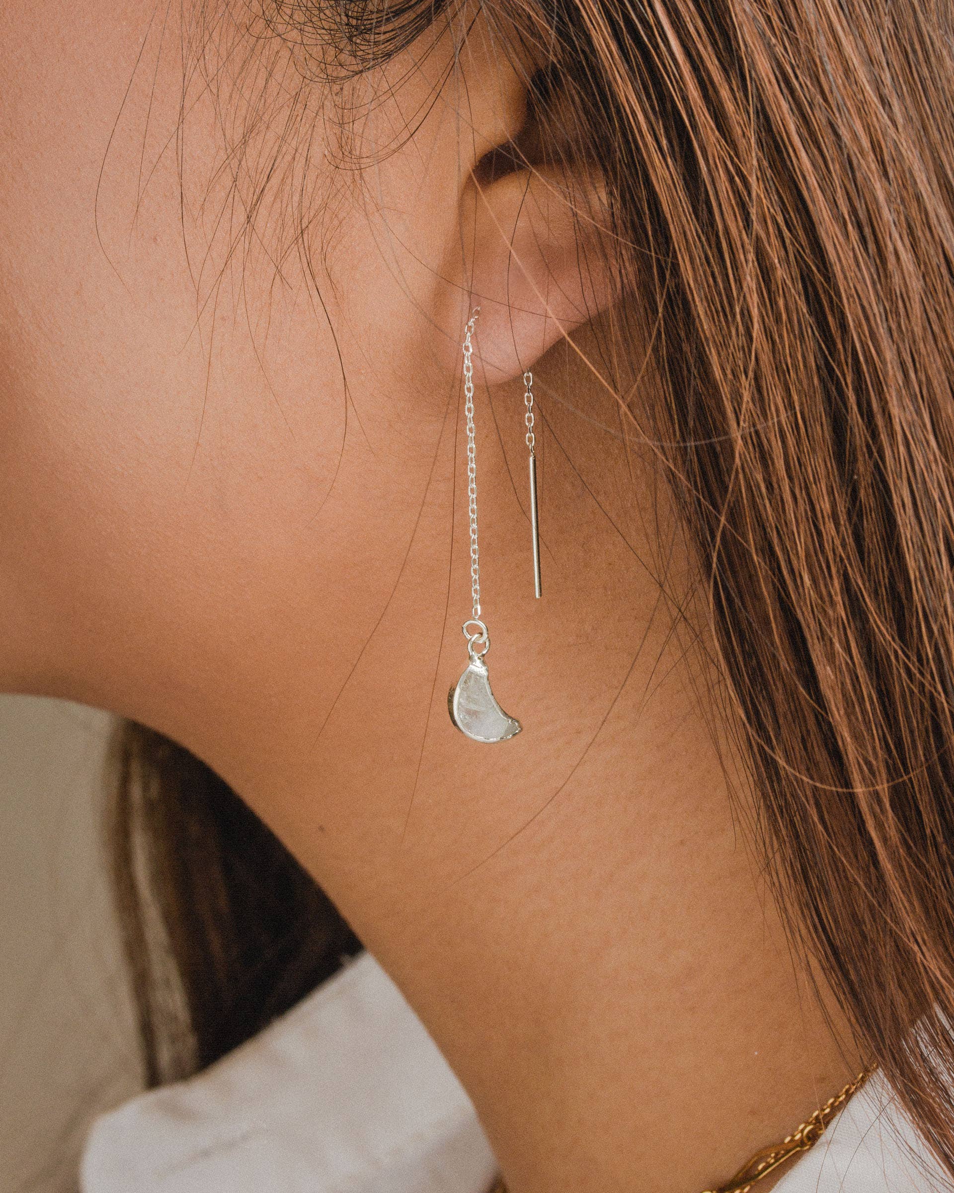 Luna Norte – wholesale Dangle earrings – Sterling Silver Eclipse Threader Earrings - Moonstone1