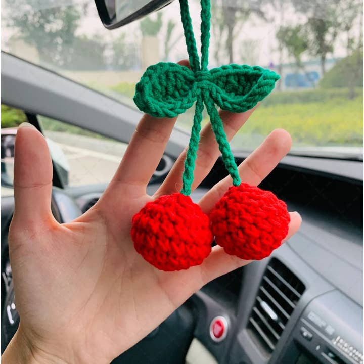TOMOPOD LLC - Vente Breloque décorative pour voiture – femme - Jolis accessoires de suspension pour miroir de voiture en forme de cerisier au crochet pour femmes