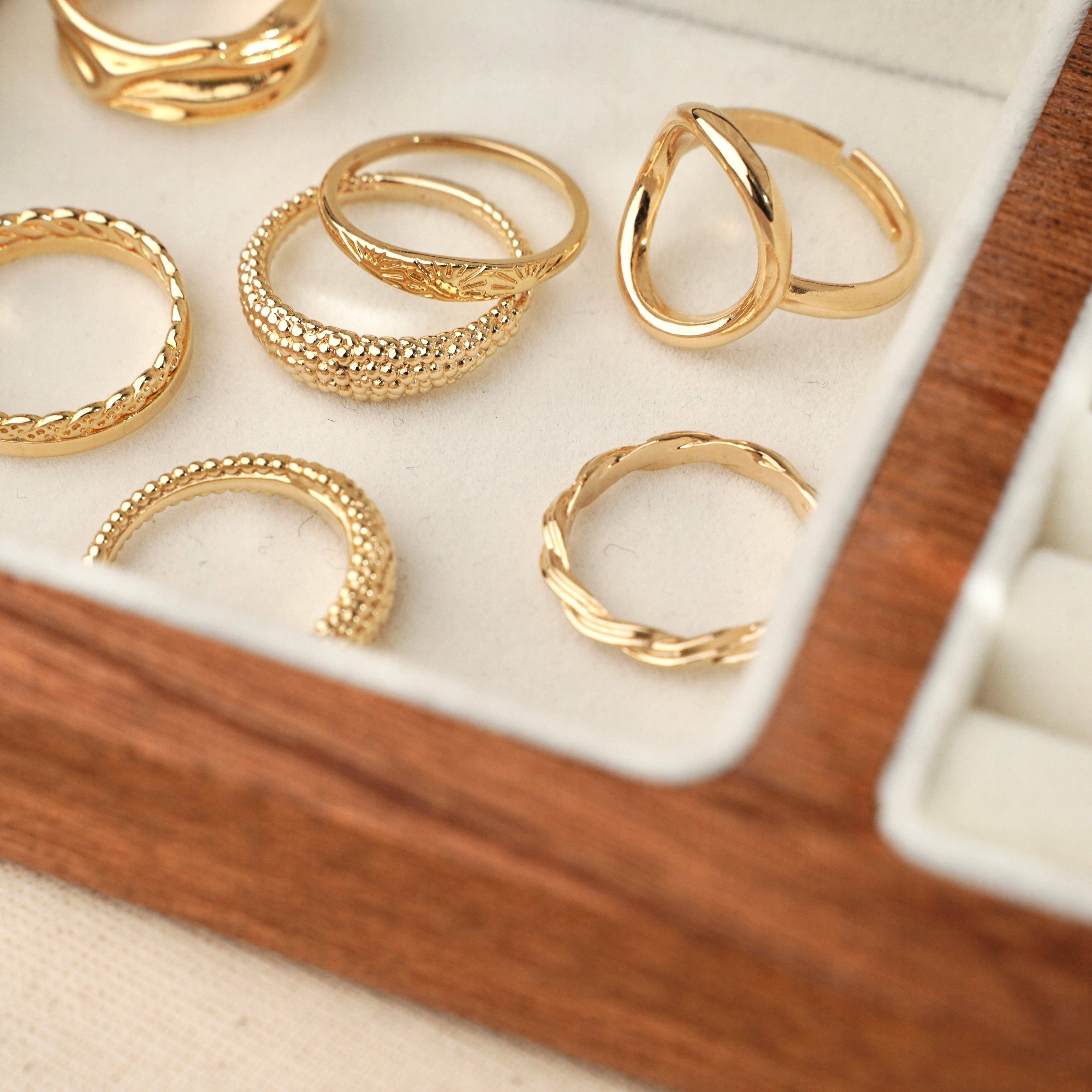 Meora Paris – Engroshandel Båndring – 18k forgyldt solring1