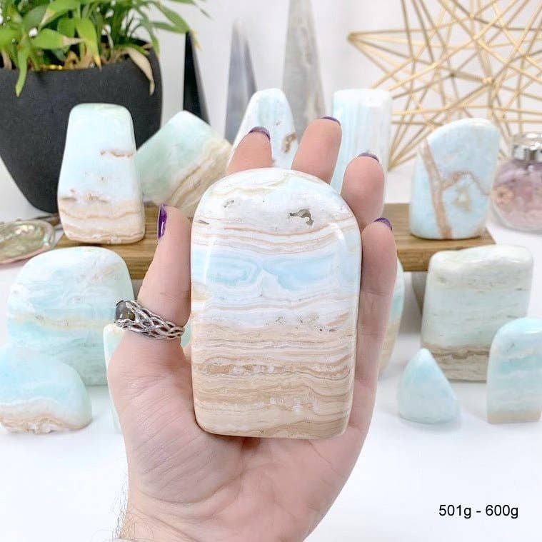 Rock Paradise - Vente Pierre et cristal de spiritualité - Base taillée en calcite des Caraïbes polie - Aragonite bleue au poids3