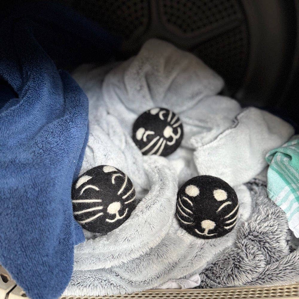 &Keep – wholesale Dryer balls – Cat Wool Dryer Balls - Set of 3 & Storage Bag2