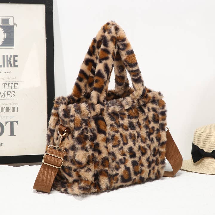 Borsa Tote in Finta Pelliccia Stampa Leopardo 25424 per la vendita all'ingrosso da parte di House of Milano