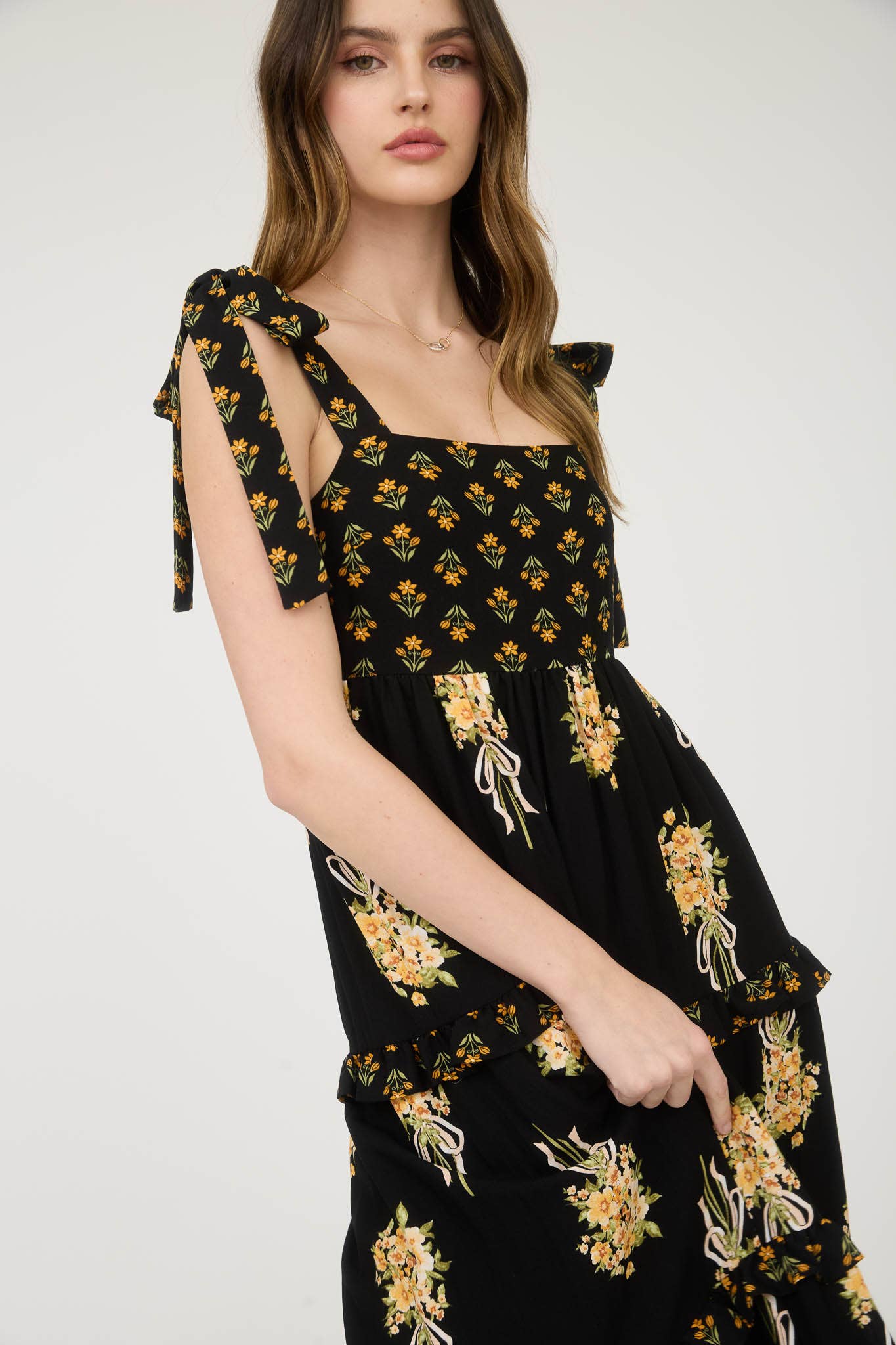MINE – Vestido - Mulher por atacado – VESTIDO IMPÉRIO COM ESTAMPADO DE RAMALHETE FLORAL E ALÇAS DE ATAR EM CAMADAS14