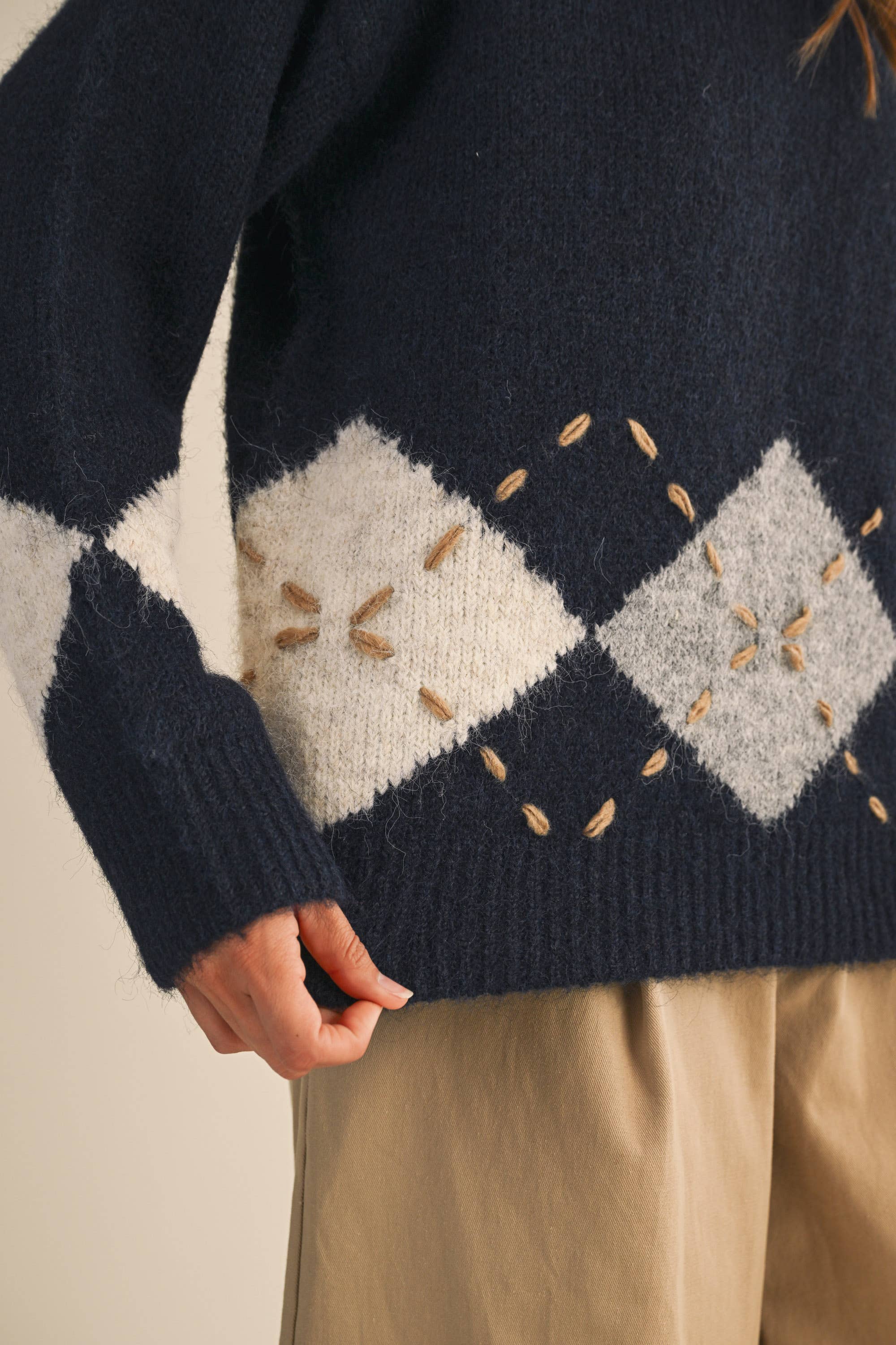 Klesis – wholesale Knitted jumper – Women′s – IT4465 ARGYLE BORDER PRINT SWEATER TOP16