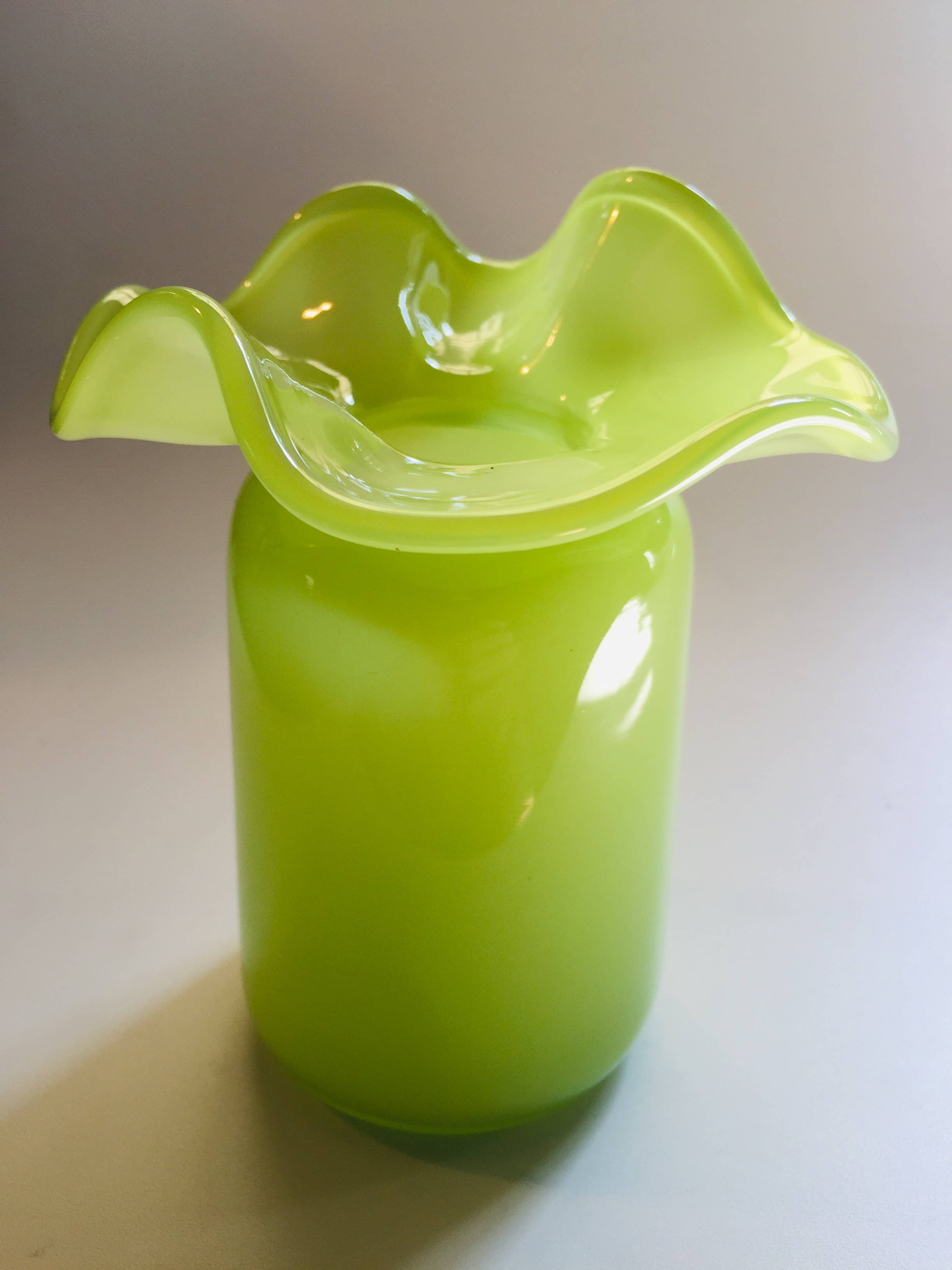 Terraglassworks - Wholesale Vase - Ruffle Bud vase11