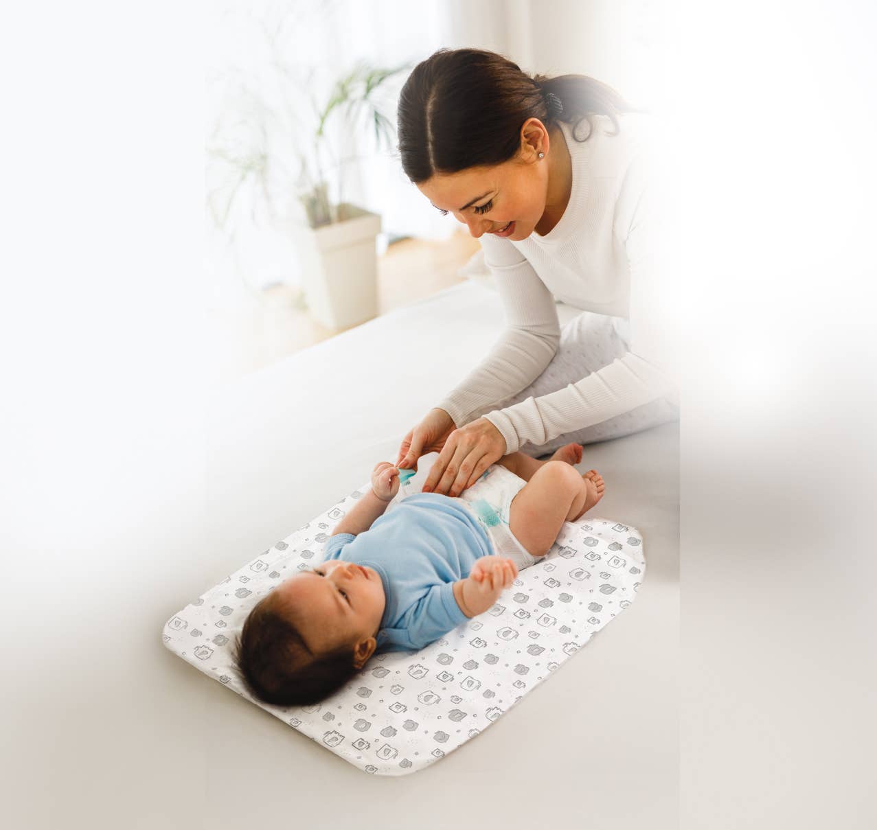 Dr. Talbot's - Wholesale Changing Mat/Pad - Baby - 10 Pack Absorbent Travel Diaper Changing Pad, Gray Elephant2